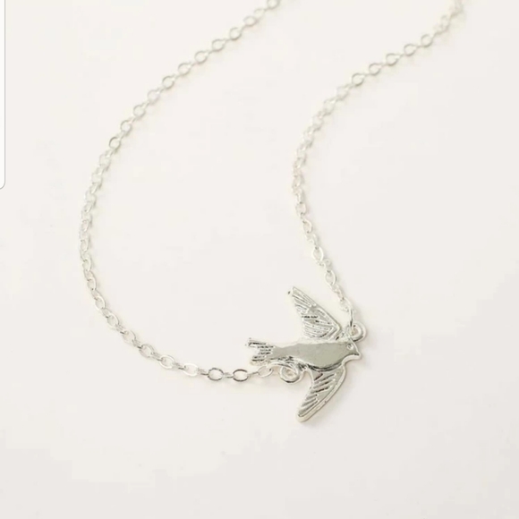 °Lady° Silver Swallow Necklace - Picture 4 of 5